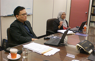 Ms Wan Nor Sakina Binti Saad and Mr Lim Ju Vynn, both Senior Federal Counsel of the Law Revision and Law Reform Division of the Attorney General's Chambers in Malaysia, had spent 5 working days (11 to 15 August 2014) in the LRC Secretariat to observe and to be briefed on its operation, and had also briefly introduced their work to the staff of the Secretariat.