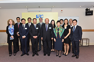 Mr Rimsky Yuen, SC, the Hon Chief Justice Geoffrey Ma, Adjudicating Panel, sponsoring law firms and counsel chambers representatives and finalists