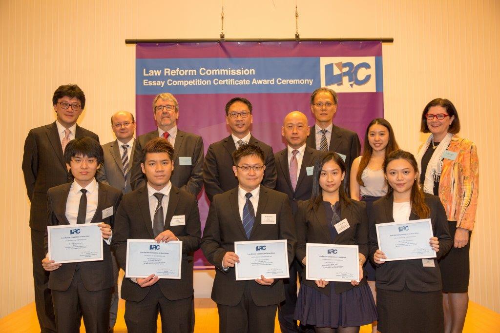 Mr Rimsky Yuen, LRC members, sponsoring company, law firms and counsel chambers representatives and finalists